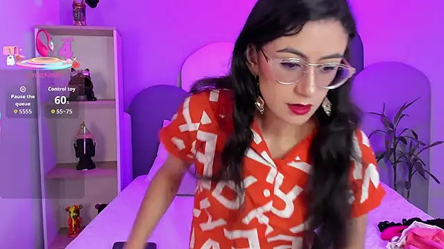 SophieGomez22 online show from 10-05-25, 11:23