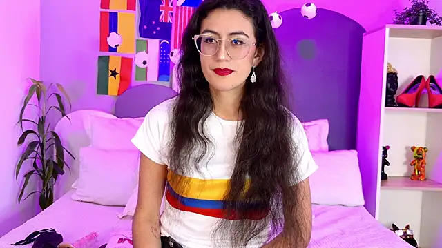 Snapshot of SophieGomez22 chatting on 06-27-26, 11:38 SophieGomez22 online show from 06-27-26, 11:38