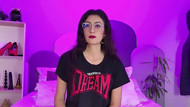 SophieGomez22 online show from 04-13-26, 11:25