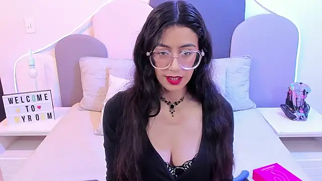 SophieGomez22 online show from 03-22-25, 11:21