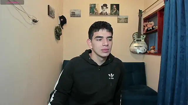 Snapshot of Ares_Johnson chatting on 03-19-25, 01:29 Ares Johnson online show from 03-19-25, 01:29