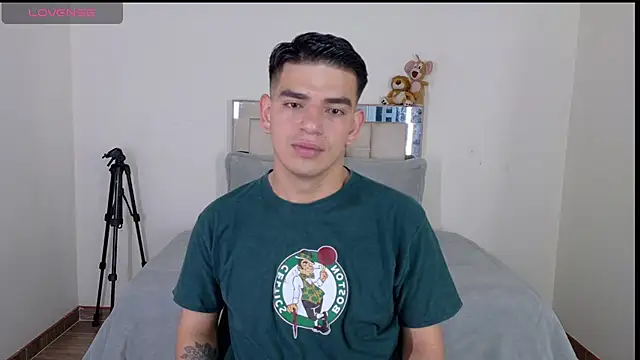 Snapshot of Ares_Johnson chatting on 06-15-26, 02:06 Ares Johnson online show from 06-15-26, 02:06