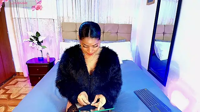 PaoL22 online show from 11-05-25, 04:04