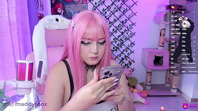 MaddyFooxx online show from 06-13-26, 10:08