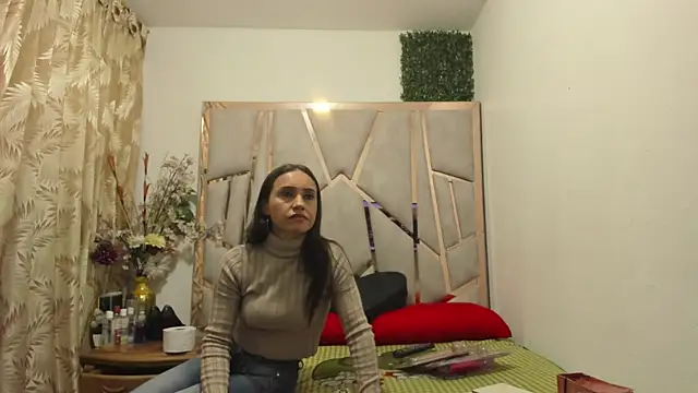 daniela casallas  online show from 07-21-26, 11:00