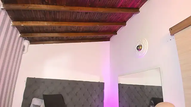 rebeca cortez  online show from 03-07-25, 06:46