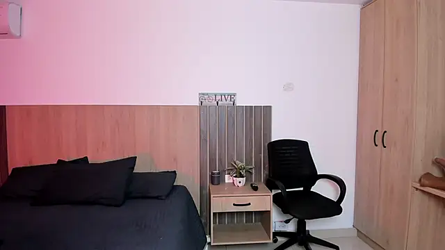 rebeca cortez  online show from 11-07-25, 07:29