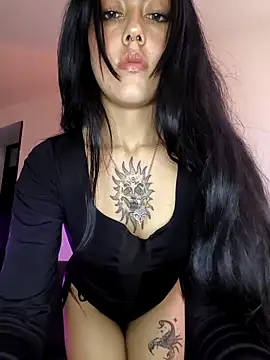 Snapshot of Mazikeen-- chatting on 05-03-26, 01:15 Mazikeen-- online show from 05-03-26, 01:15