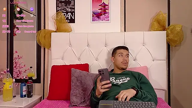 BradLovEmma  online show from 12-03-25, 02:34