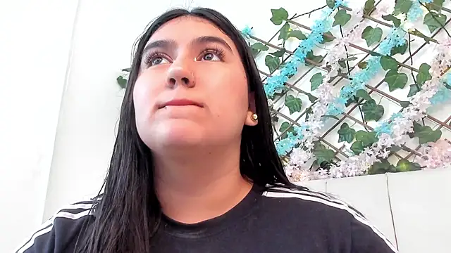 LexiiBloom online show from 10-15-25, 10:23