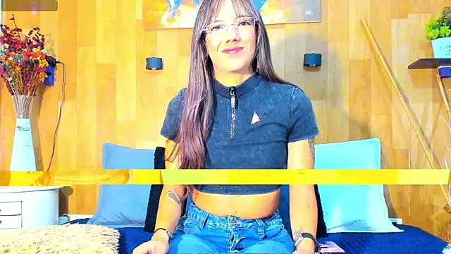 Snapshot of marianaa90 chatting on 05-07-26, 01:03 marianaa90 online show from 05-07-26, 01:03