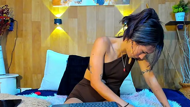 Snapshot of marianaa90 chatting on 04-29-26, 04:11 marianaa90 online show from 04-29-26, 04:11