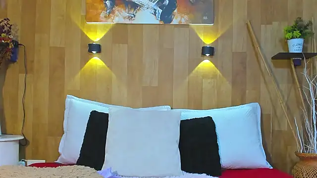 Snapshot of marianaa90 chatting on 02-27-26, 02:06 marianaa90 online show from 02-27-26, 02:06