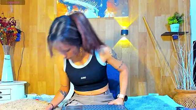 Snapshot of marianaa90 chatting on 05-16-26, 11:53 marianaa90 online show from 05-16-26, 11:53