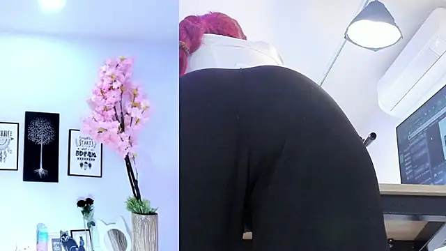 Siouxsie cenobite online show from 10-28-25, 11:42