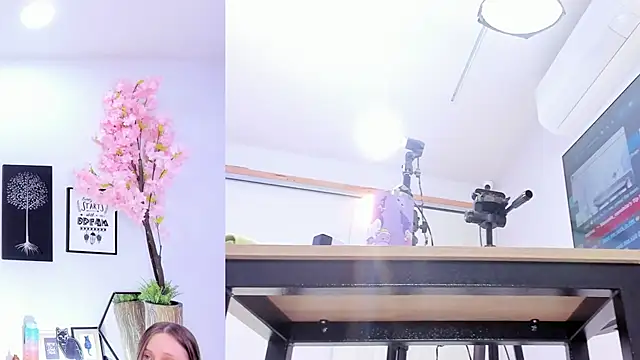 Siouxsie cenobite online show from 11-04-25, 11:03