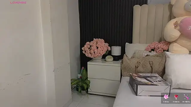 Madiee Rhea online show from 07-23-26, 07:43