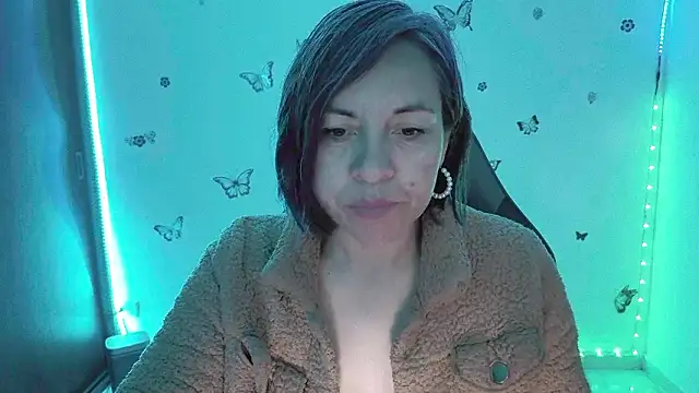 Lady breaks hearts online show from 03-01-26, 10:37