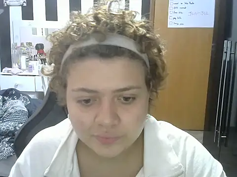 Snapshot of RuthBunny chatting on 06-09-26, 02:07 RuthBunny online show from 06-09-26, 02:07