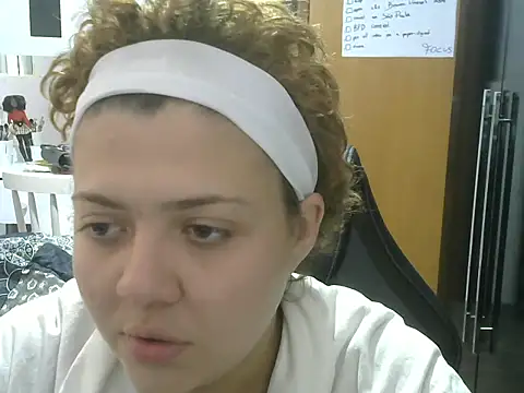 Snapshot of RuthBunny chatting on 06-01-26, 06:51 RuthBunny online show from 06-01-26, 06:51