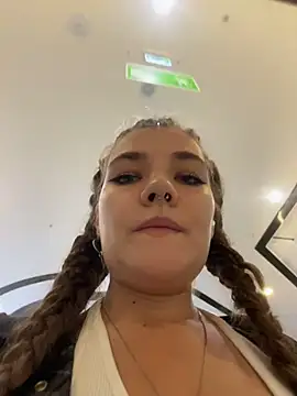 Snapshot of Holy_Tereza chatting on 07-28-26, 04:27 Holy Tereza online show from 07-28-26, 04:27