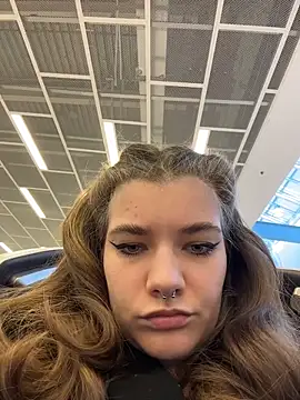 Holy Tereza online show from 04-18-26, 03:47