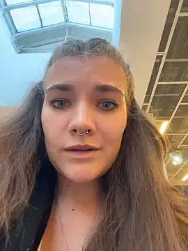 Snapshot of Holy_Tereza chatting on 05-22-26, 04:05 Holy Tereza online show from 05-22-26, 04:05