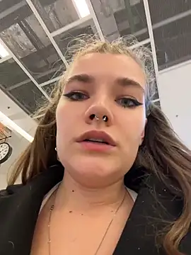 Snapshot of Holy_Tereza chatting on 04-21-26, 04:02 Holy Tereza online show from 04-21-26, 04:02