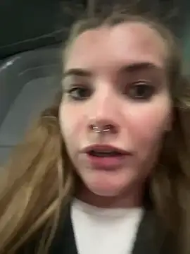 Snapshot of Holy_Tereza chatting on 02-26-25, 03:10 Holy Tereza online show from 02-26-25, 03:10
