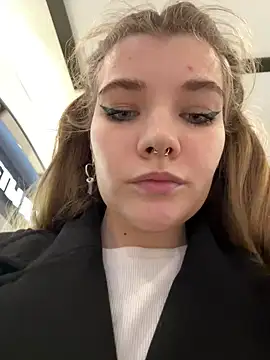 Snapshot of Holy_Tereza chatting on 01-12-25, 06:27 Holy Tereza online show from 01-12-25, 06:27
