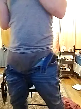 Snapshot of hotcd89 chatting on 11-14-25, 06:28 hotcd89 online show from 11-14-25, 06:28