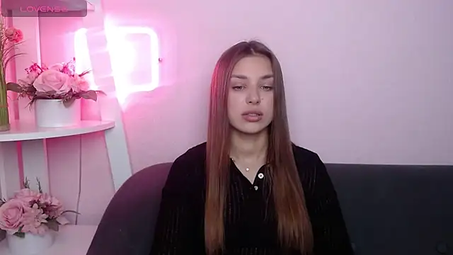 Snapshot of MilanaAngelAs chatting on 06-01-26, 04:45 MilanaAngelAs online show from 06-01-26, 04:45