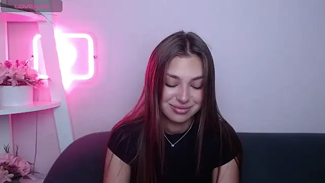 Snapshot of MilanaAngelAs chatting on 07-31-26, 04:34 MilanaAngelAs online show from 07-31-26, 04:34