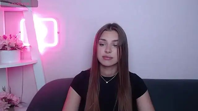 Snapshot of MilanaAngelAs chatting on 07-27-26, 04:41 MilanaAngelAs online show from 07-27-26, 04:41