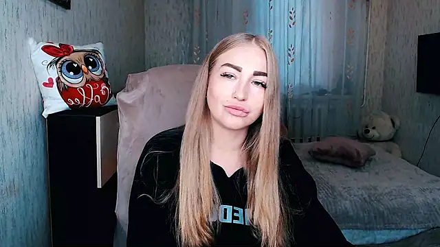 Snapshot of _KittyBoo chatting on 09-21-25, 02:22  KittyBoo online show from 09-21-25, 02:22