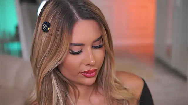 EvaZane online show from 12-21-25, 08:53