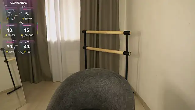 Addelin Moon online show from 11-14-25, 04:43