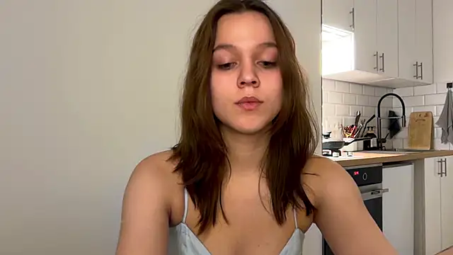 Addelin Moon online show from 10-19-25, 03:48