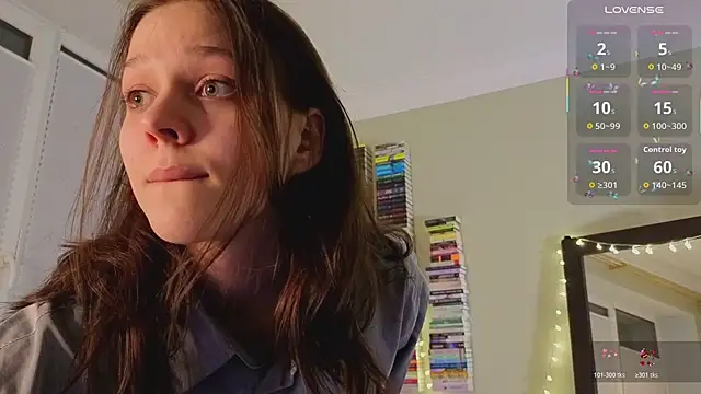 Addelin Moon online show from 03-19-26, 07:36