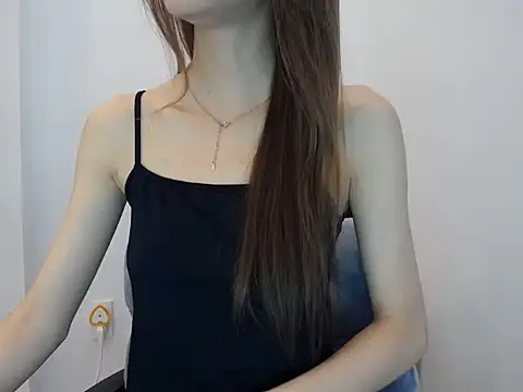 Snapshot of LiDonnaa chatting on 05-21-26, 02:53 LiDonnaa online show from 05-21-26, 02:53