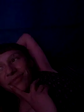 Snapshot of babylexx_18 chatting on 09-11-25, 12:43 babylexx 18 online show from 09-11-25, 12:43