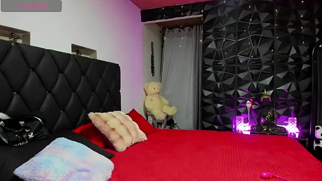 charlottemeyerr online show from 11-13-25, 08:24