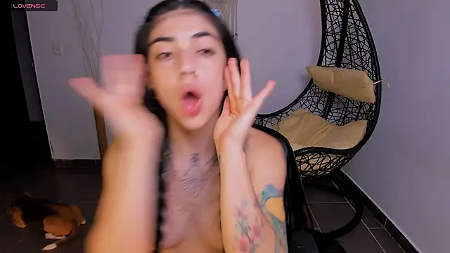 Nina-monroe online show from 03-07-25, 11:49