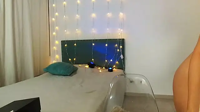 Snapshot of Melisa_cream chatting on 02-13-25, 02:34 Melisa cream online show from 02-13-25, 02:34