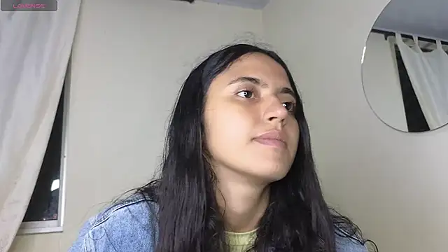 Snapshot of ViolettaSummer chatting on 11-30-25, 01:06 ViolettaSummer online show from 11-30-25, 01:06