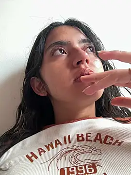 ViolettaSummer online show from 04-18-26, 03:36