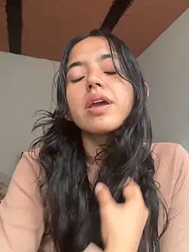 ViolettaSummer online show from 03-28-26, 09:27