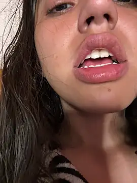 ViolettaSummer online show from 04-05-26, 01:12