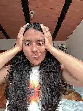 ViolettaSummer online show from 04-11-26, 08:01