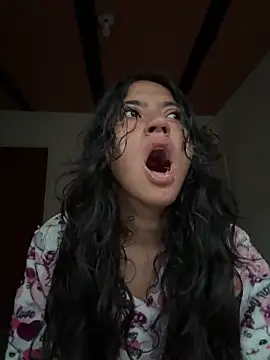 ViolettaSummer online show from 03-25-26, 11:42